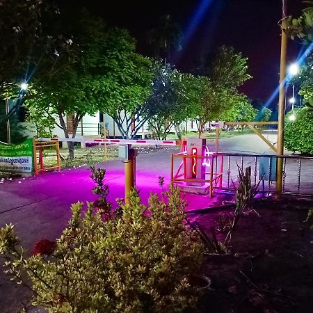 โรงเกลือรีสอร์ท 아라야프라텟 외부 사진